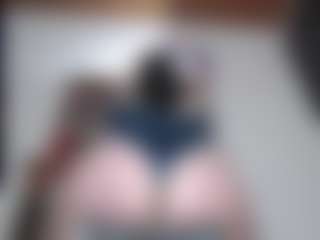 Live cam show with squiirtmachine - Oil on CamwithHer