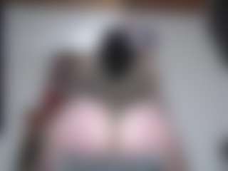 squiirtmachine MILF webcam performer live streaming