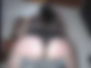 Live cam show with squiirtmachine - Middle Aged on Camsoda