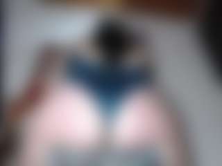 Live cam show with squiirtmachine - Spanks on SpunkLive