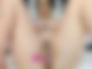 Maryelle MILF webcam performer live streaming