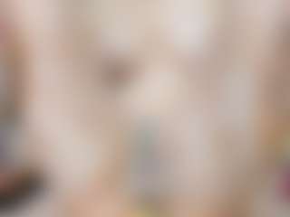 Live cam show with Maryelle - Little on Camsoda
