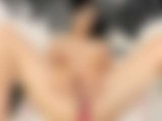 Live cam show with Maryelle - Shaved Pussy on AdultVida.com