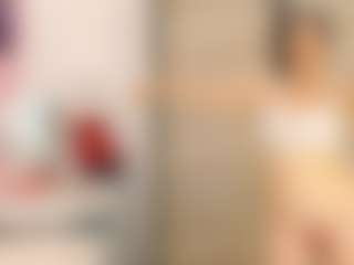 Live cam show with Maryelle - Lovense MILF on Stripli.com