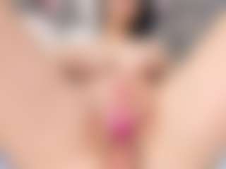 Maryelle MILF webcam performer live streaming
