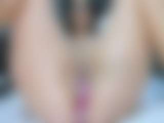 Maryelle MILF webcam performer live streaming