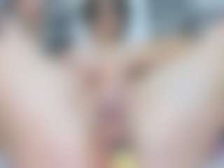 Live cam show with Maryelle - Squirt Big Tits on CamwithHer