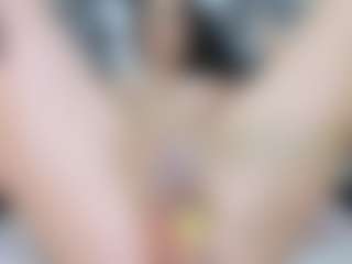 Live cam show with Maryelle - Foot Fetish Latina on Dare Cams