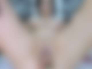 Maryelle MILF webcam performer live streaming