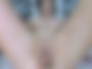 Live cam show with Maryelle - Bedroom on Camming Site
