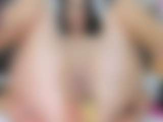 Maryelle MILF webcam performer live streaming
