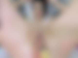 Live cam show with Maryelle - Gamer MILF on liverealitysex.com