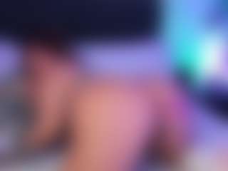 Live cam show with Mollywhite - Red Hair Shaved Pussy on SmokeAndPoke
