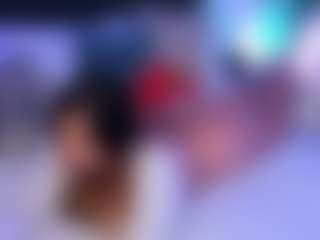 Live cam show with Mollywhite - Shaved Pussy on Camming Site