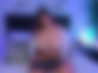 Live cam show with Mollywhite - Public Toys on realtime-chat