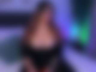Live cam show with Mollywhite - Young Adult on AdultVida.com