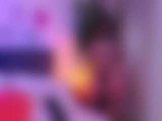 Live cam show with Mollywhite - Facial on Stripli.com