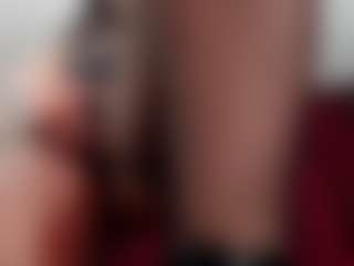 Live cam show with GoddessPuffyllove - Camel Toe on chickslive.net