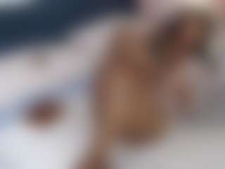 Live cam show with THE EMPRESS - Shaved Pussy on Dare Cams