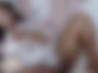 Live cam show with THE EMPRESS - Oil on Mixed Magazine Live