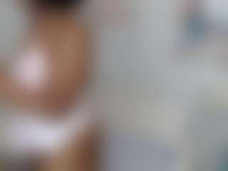 Live cam show with THE EMPRESS - Fingers on Camsoda