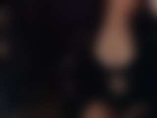 MistressMia MILF webcam performer live streaming