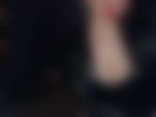 MistressMia MILF webcam performer live streaming