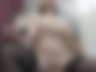katlea MILF in webcam in diretta