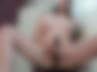 katlea MILF webcam performer live streaming