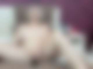 Live cam show with katlea - Bedroom MILF on CSO-WL