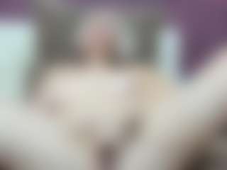 Live cam show with katlea - Middle Aged on Camsoda