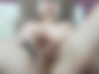 Live cam show with katlea - Shaved Pussy Mature on Camming Site