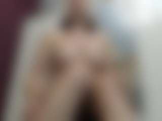 Live cam show with katlea - Green Eyes on Camsoda