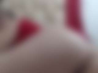 Ammy MILF webcam performer live streaming