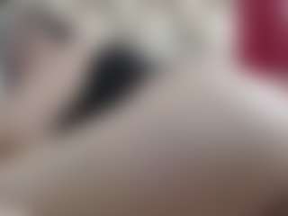 Ammy MILF webcam performer live streaming
