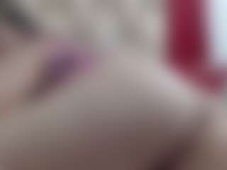Ammy MILF webcam performer live streaming
