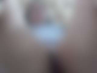 Ammy MILF webcam performer live streaming