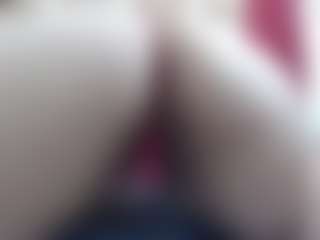 Ammy MILF webcam performer live streaming