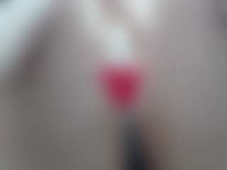 Ammy MILF webcam performer live streaming