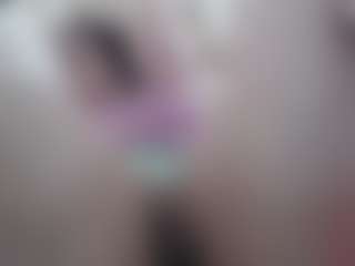 Live cam show with Ammy - Bedroom Mature on AdultVida.com