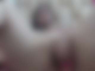 Live cam show with Ammy - Gamer Mature on Camming Site