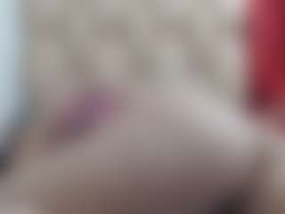 Ammy MILF webcam performer live streaming