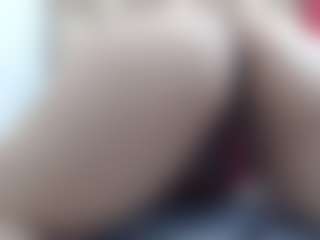 Ammy MILF webcam performer live streaming