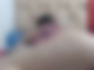 Ammy MILF webcam performer live streaming