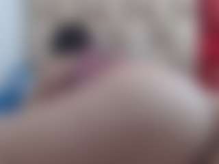 Live cam show with Ammy - Bikini on Milf Play
