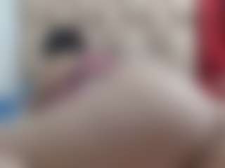 Ammy MILF webcam performer live streaming