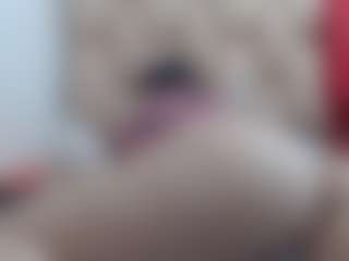 Live cam show with Ammy - Moan on xplaylive.com