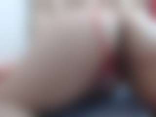 Ammy MILF webcam performer live streaming