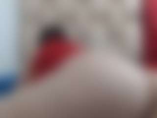 Ammy MILF webcam performer live streaming