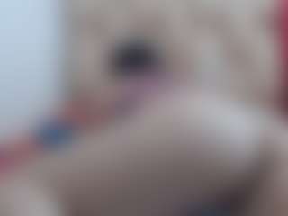 Ammy MILF webcam performer live streaming